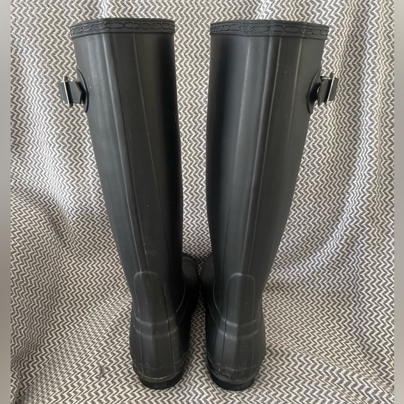 HUNTER RAIN BOOTS - black matte tall women’s size 7 - Picture 4 of 9